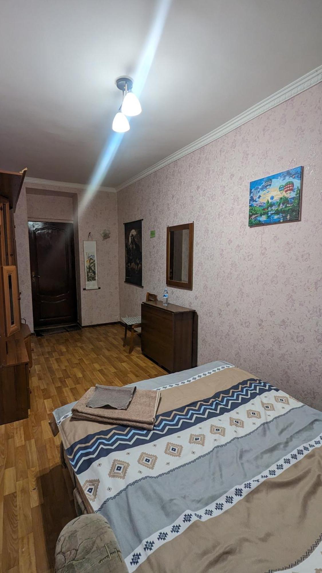 Near The Beautiful Park 2nd Floor Gazde/Camere de închiriat *